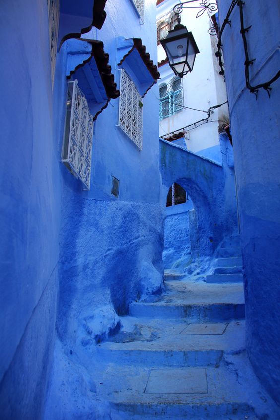 murs bleus, maisons bleues, ville bleue, façades bleues, bleu de cobalt, architecture bleu, architecture vernaculaire